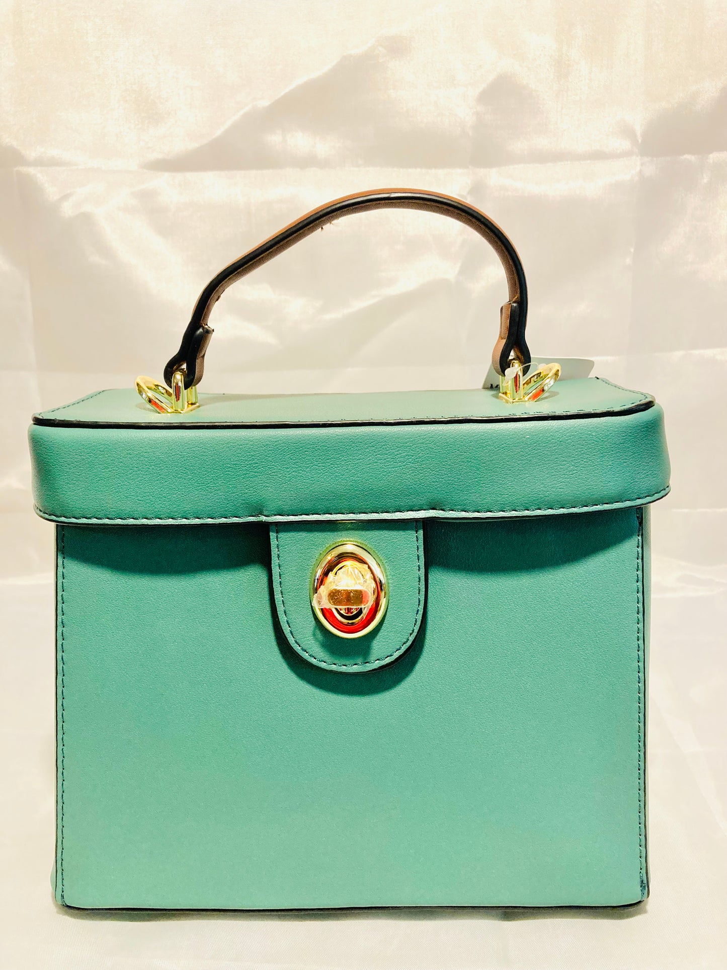 *NEW* Mint green box purse