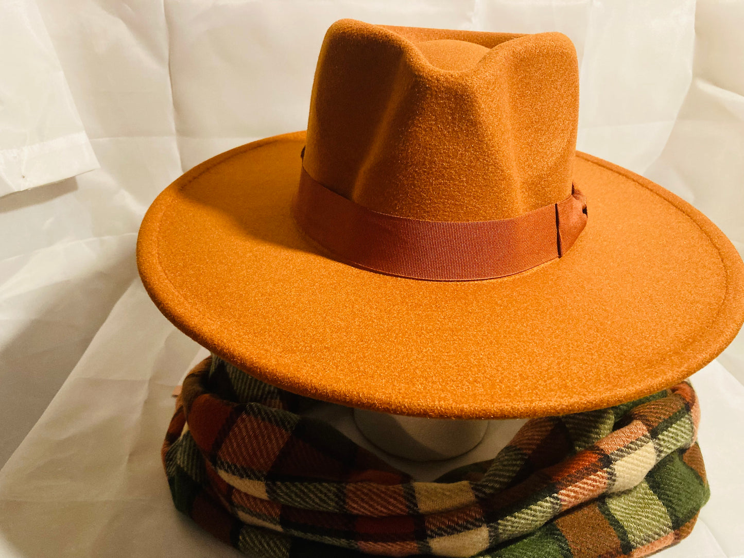 Ariel vegan Felt Rancher Style Felt Fedora w/ Corbit M. plaid oblong scarf